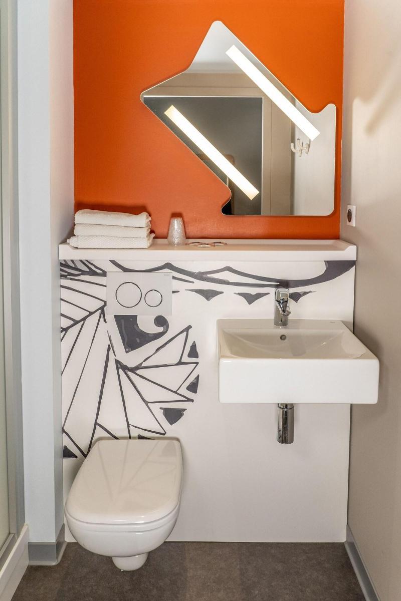 Ibis Budget Aubenas Bagian luar foto