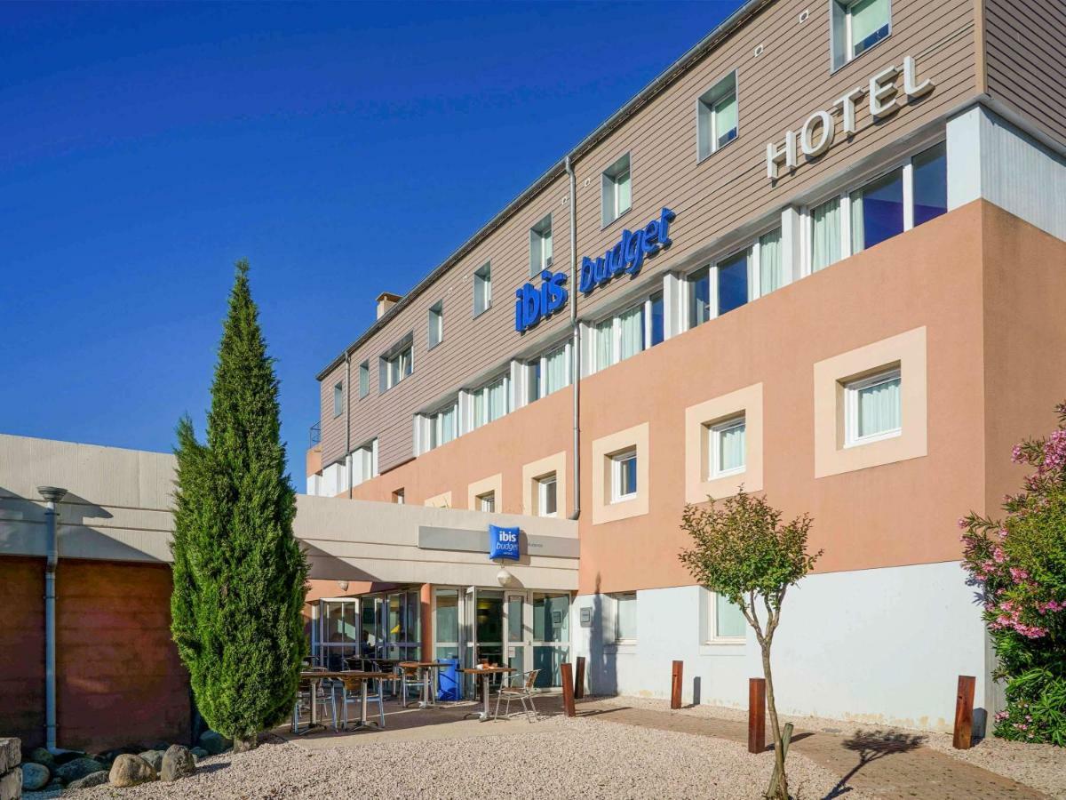 Ibis Budget Aubenas Bagian luar foto